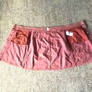 Pink mid thigh skirt